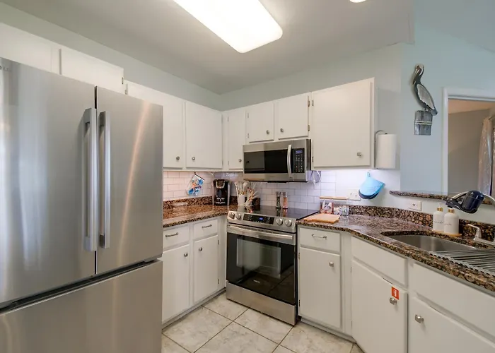 Pool & Hot Tub Access! Family Condo, 5 Mi To