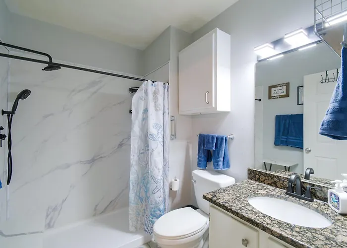 Pool & Hot Tub Access! Family Condo, 5 Mi To Holiday home