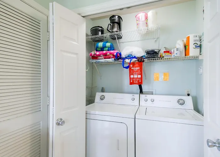 Pool & Hot Tub Access! Family Condo, 5 Mi To Holiday home Gulf Shores
