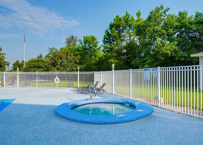Pool & Hot Tub Access! Family Condo, 5 Mi To *